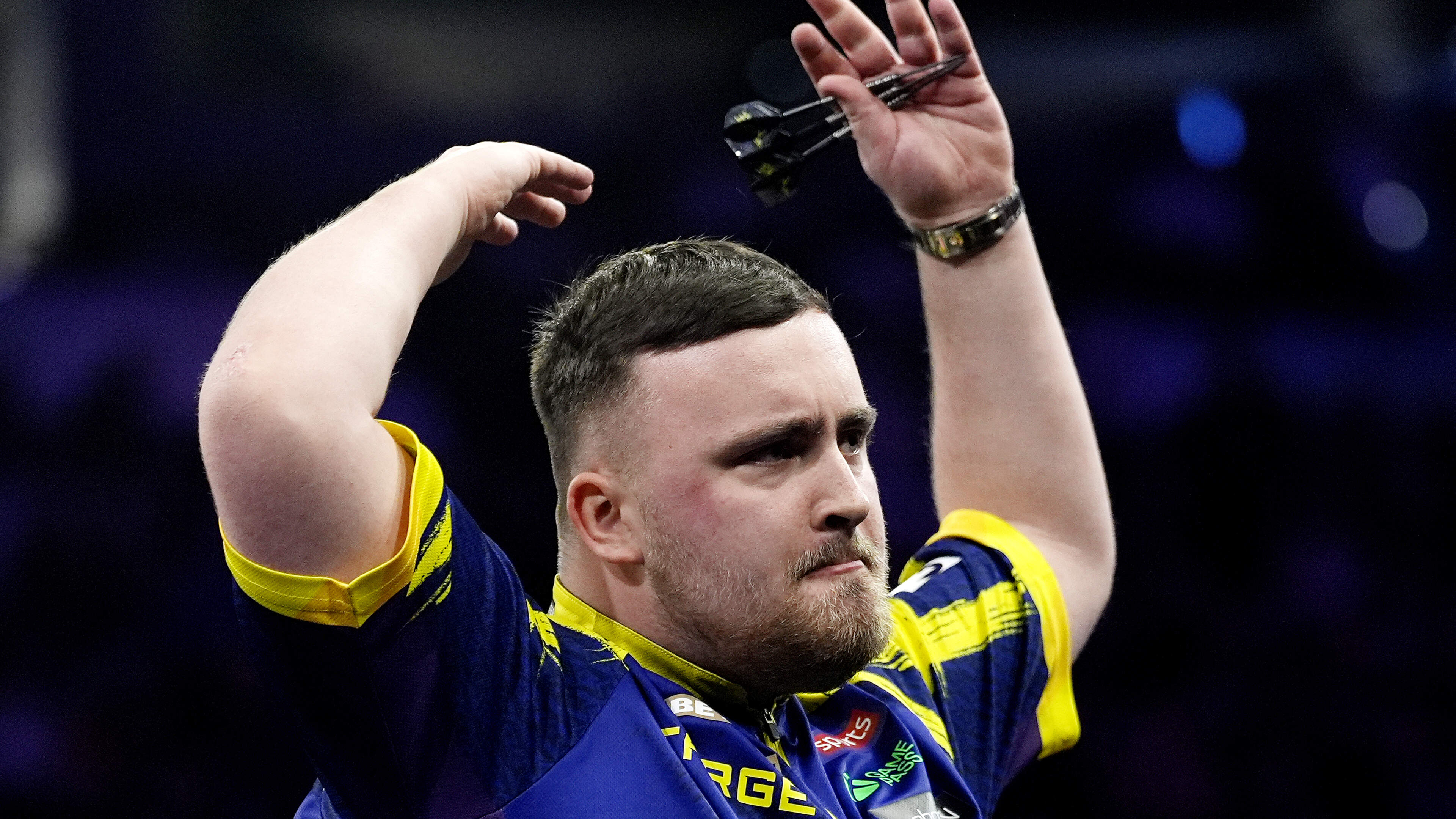 Luke Littler na Rotterdam niet onder de indruk van vijandig Liverpool: ’Vorige week was het veel luider’